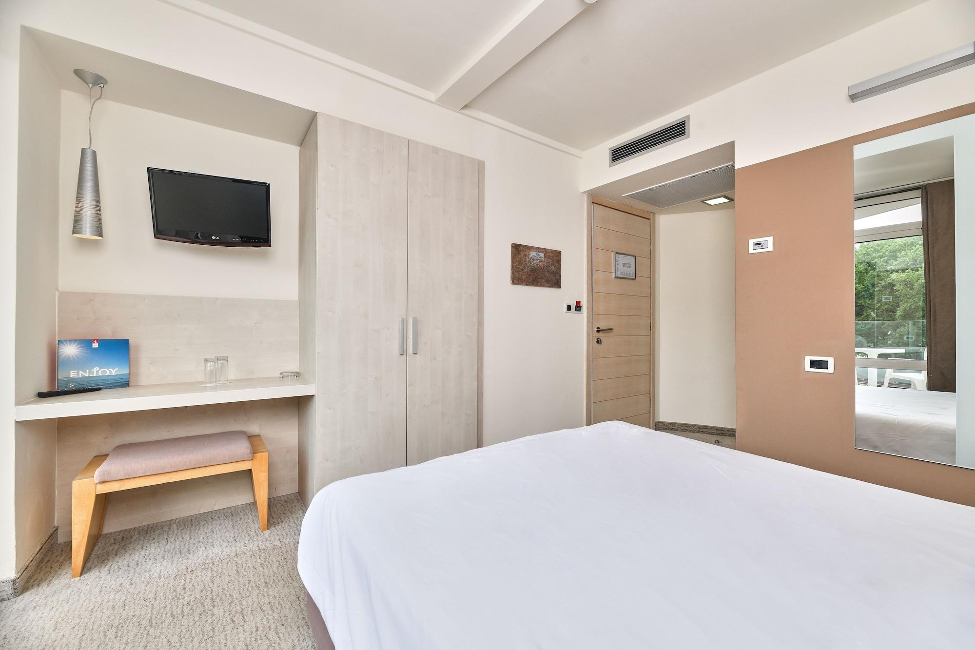 Mediteran Plava Laguna 3* Porec